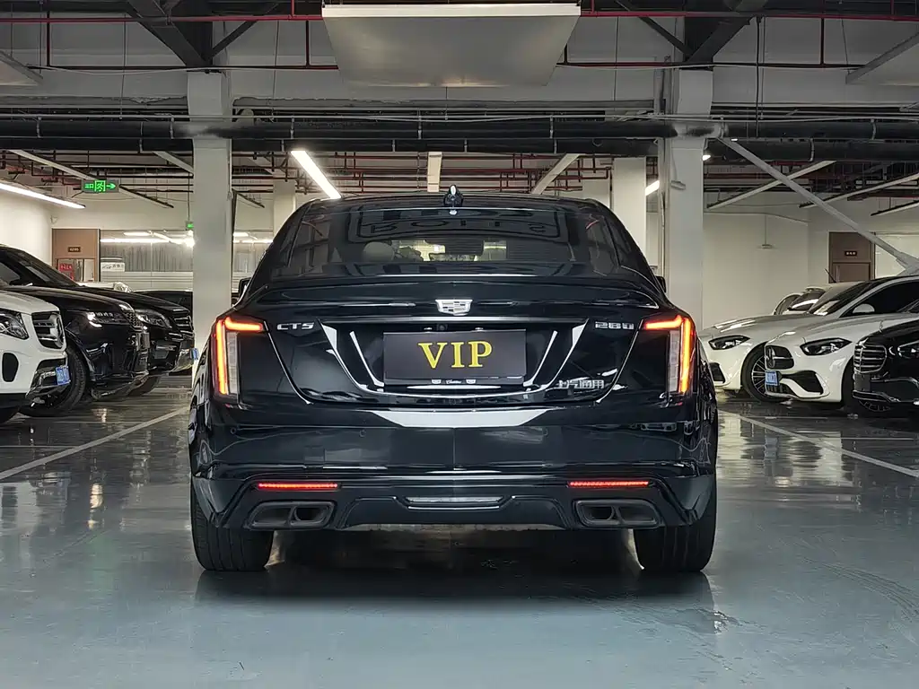 Cadillac CT5 — фото 11