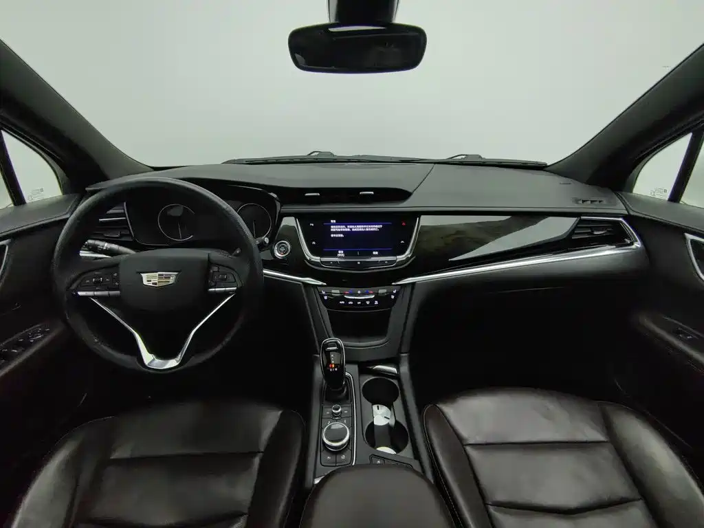 Cadillac XT6 — фото 5