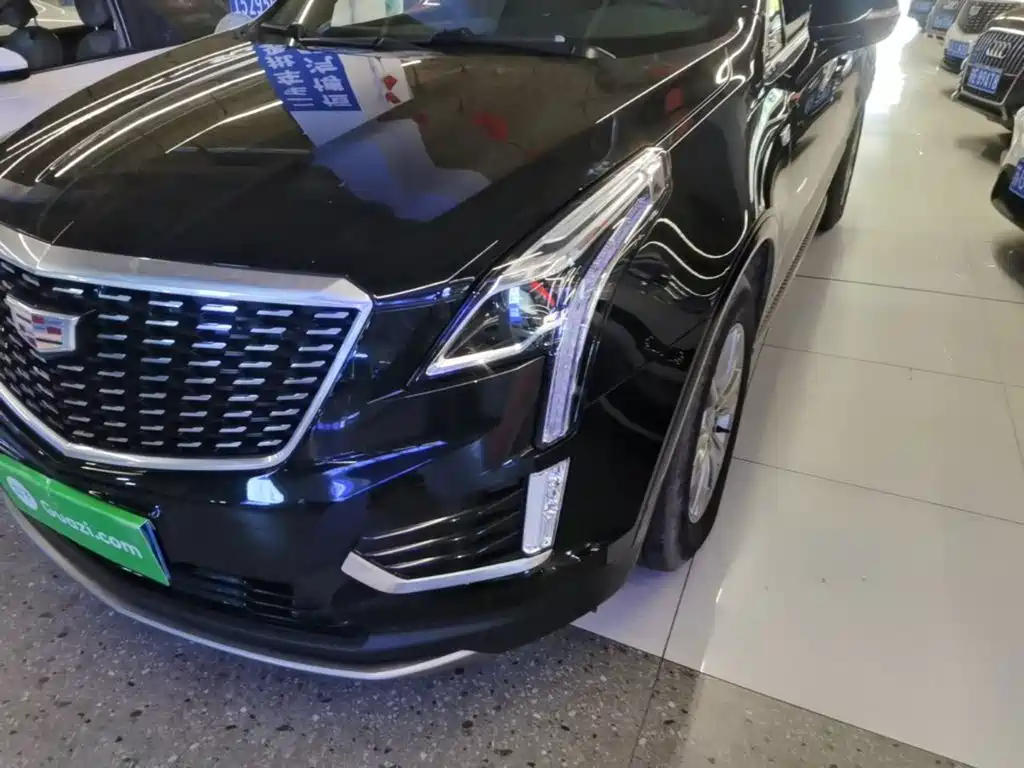 Cadillac XT5 — фото 24
