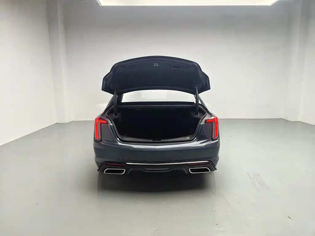 Cadillac CT5 — фото 10