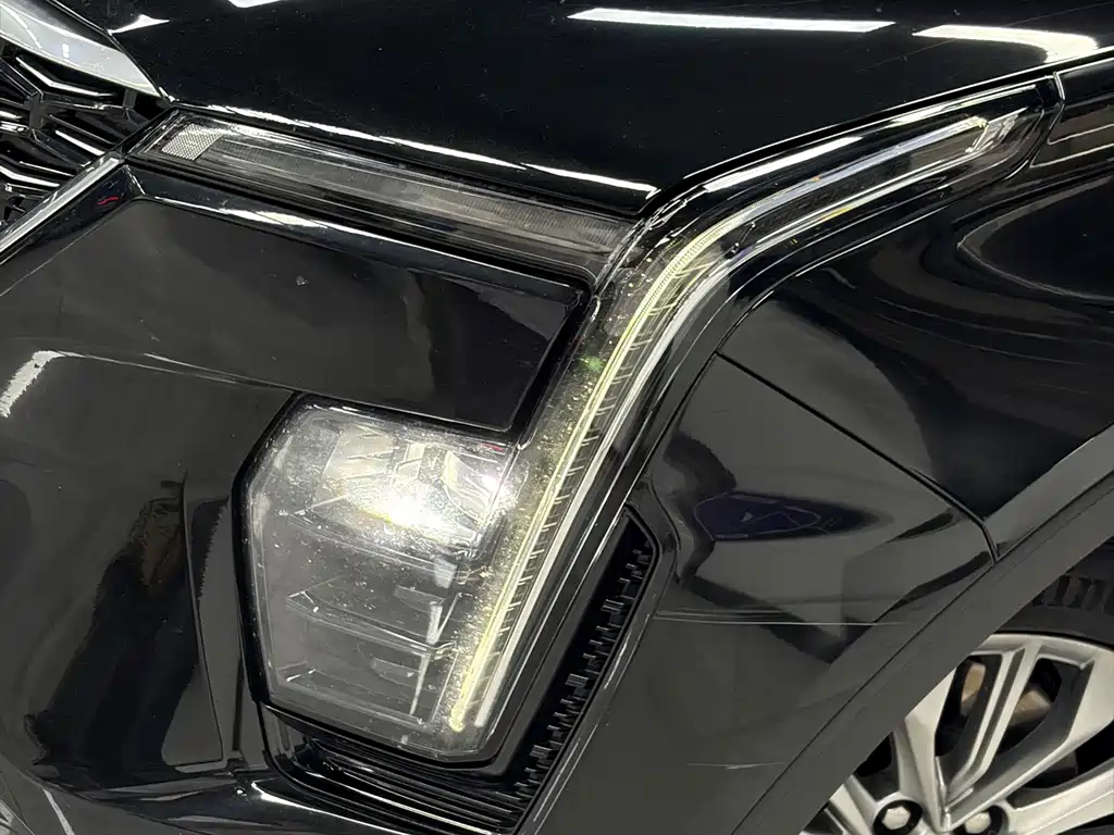 Cadillac XT4 — фото 3
