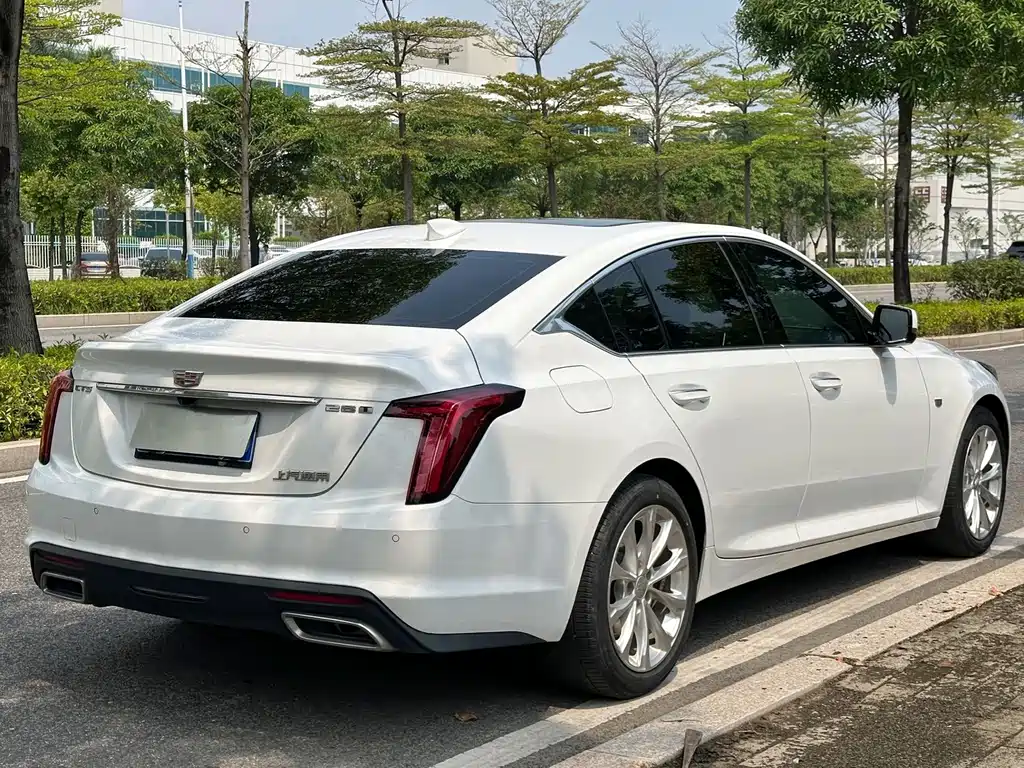 Cadillac CT5 — фото 14