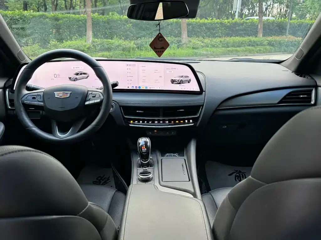 Cadillac CT5 — фото 5