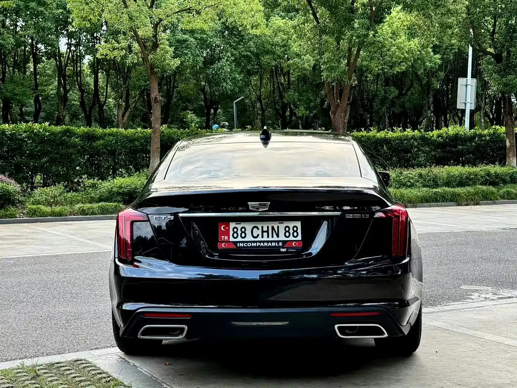 Cadillac CT5 — фото 8