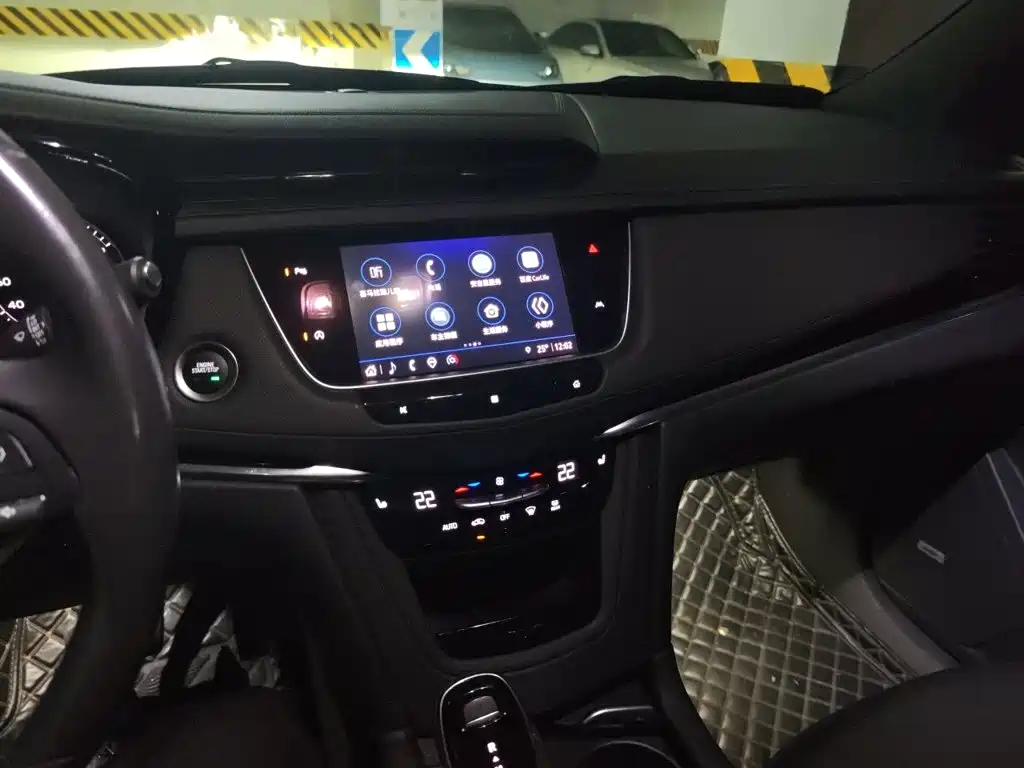 Cadillac XT6 — фото 9
