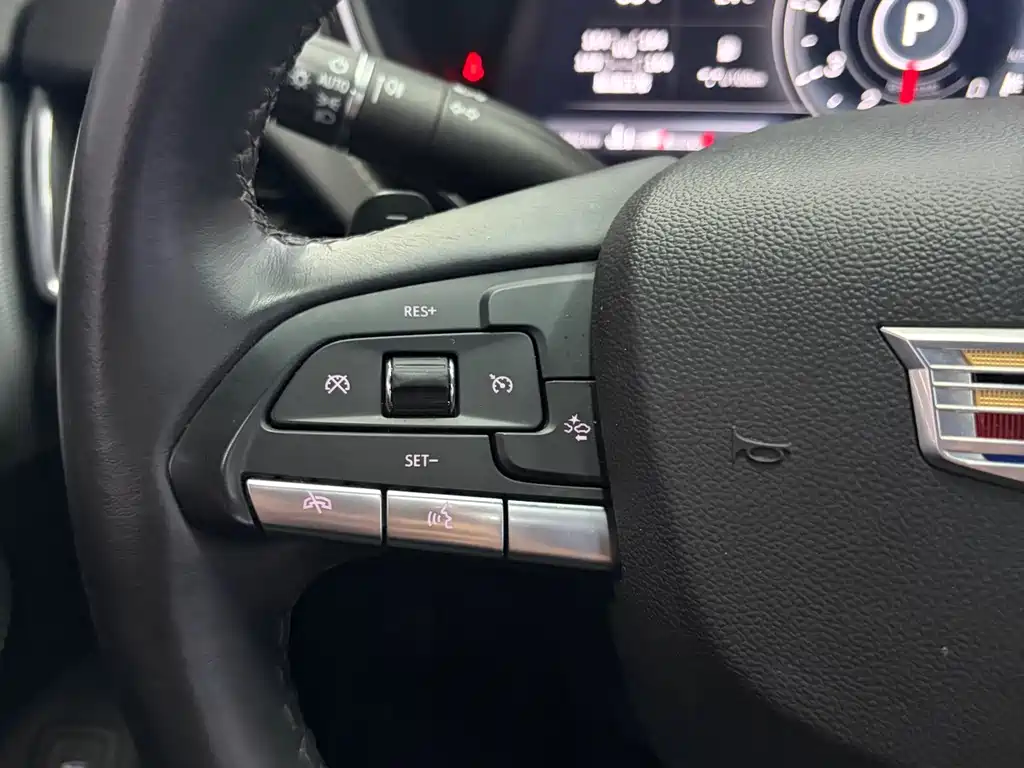 Cadillac CT5 — фото 11