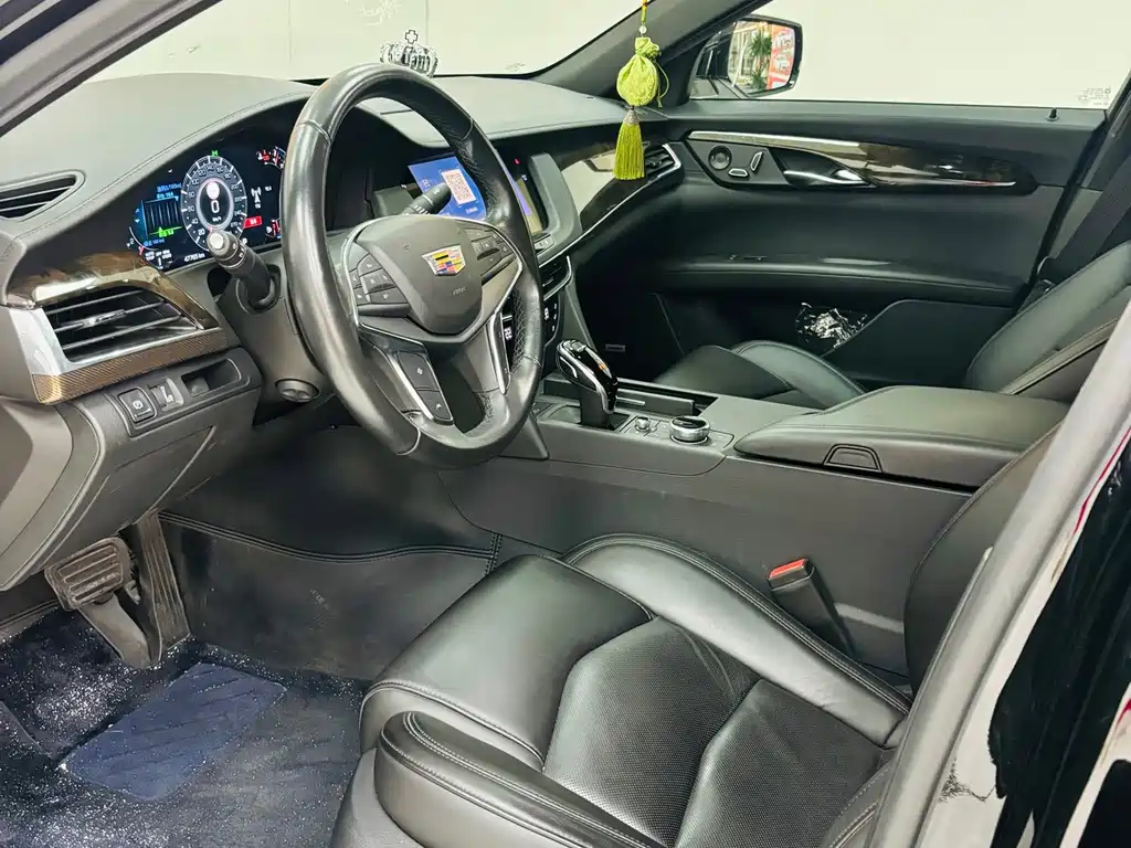 Cadillac CT6 — фото 7