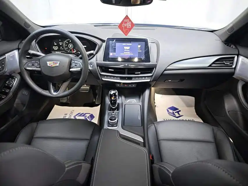 Cadillac CT5 — фото 6
