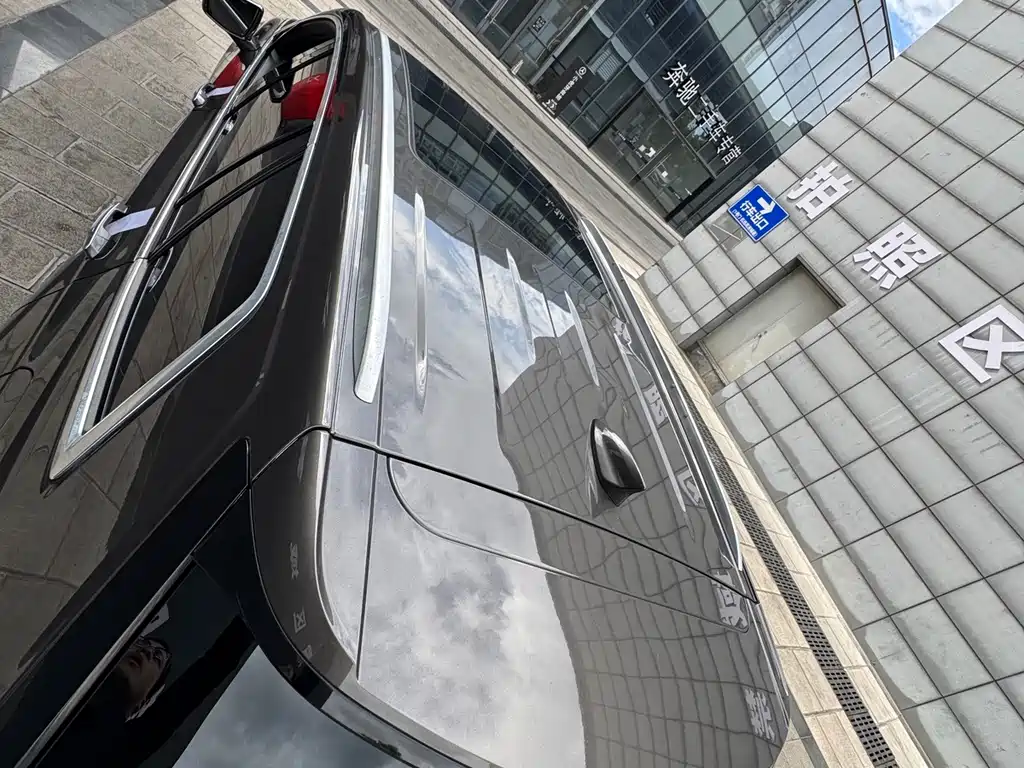 Cadillac XT6 — фото 47