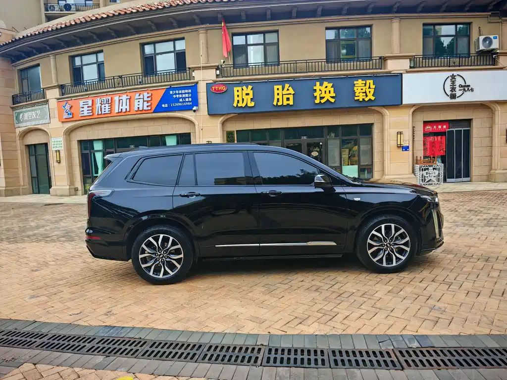 Cadillac XT6 — фото 20