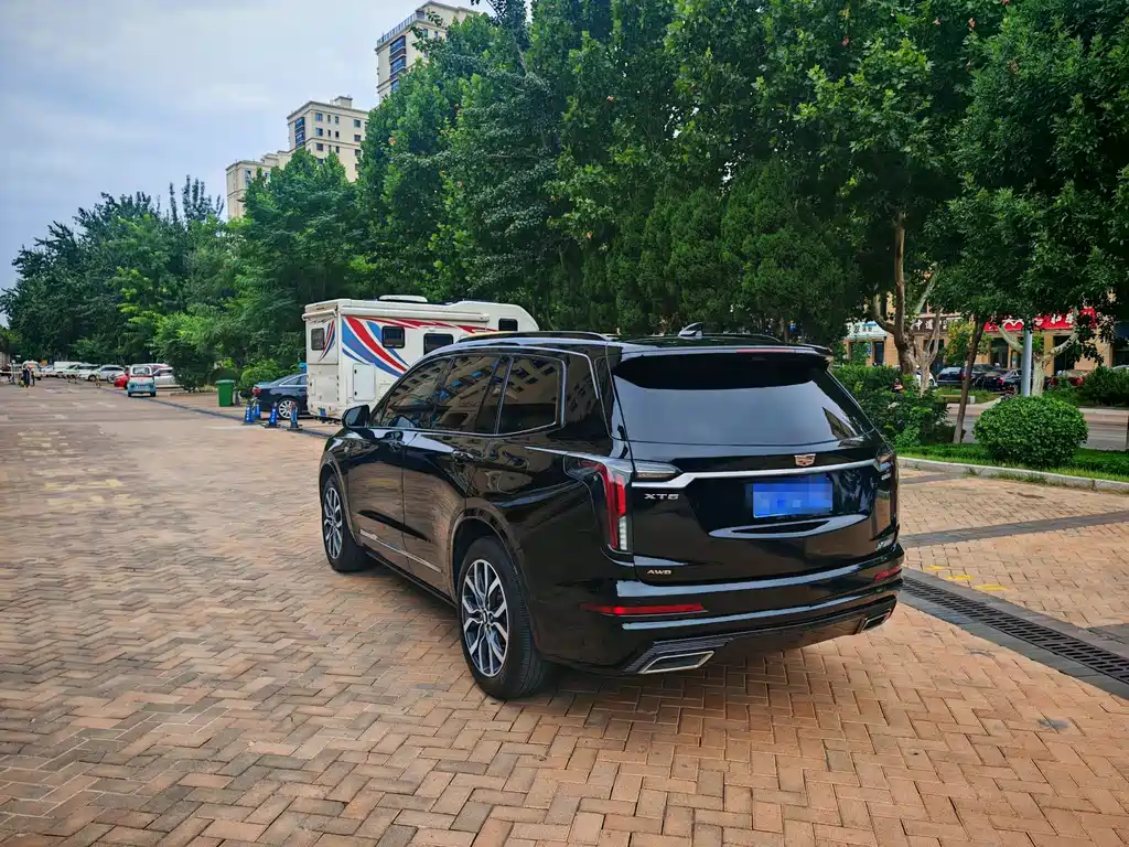 Cadillac XT6 — фото 24