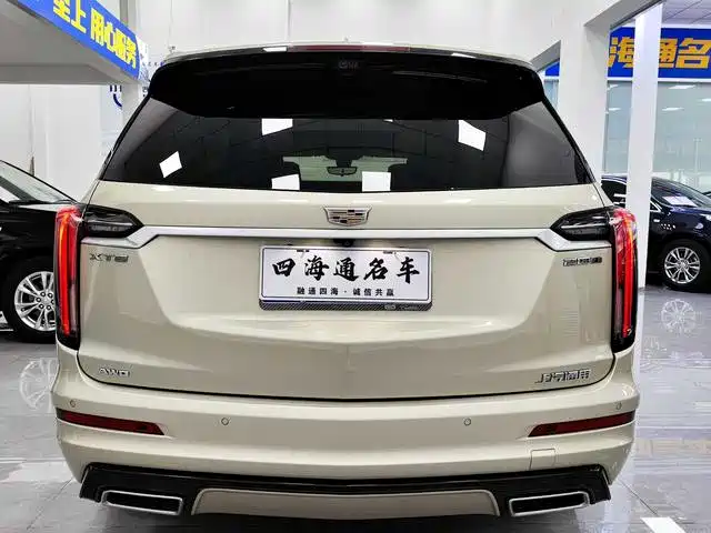 Cadillac XT6 — фото 11