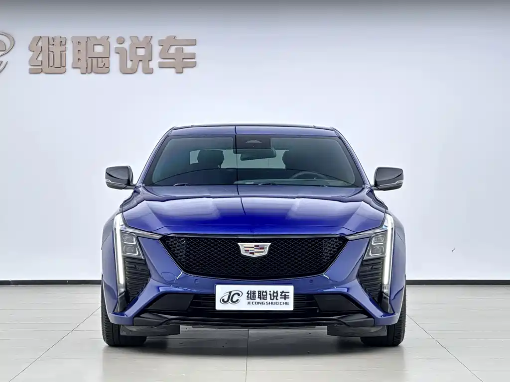 Cadillac CT5 — фото 2