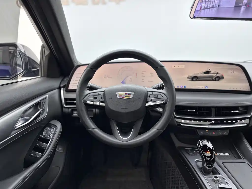 Cadillac CT5 — фото 5