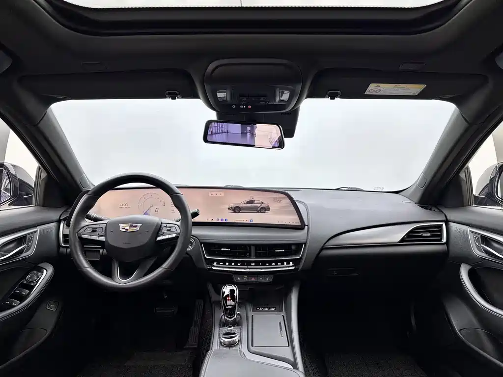 Cadillac CT5 — фото 6