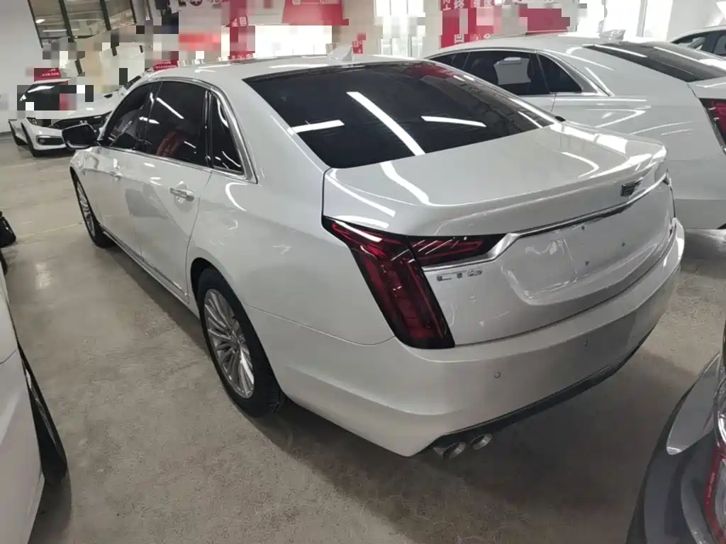 Cadillac CT6 — фото 5