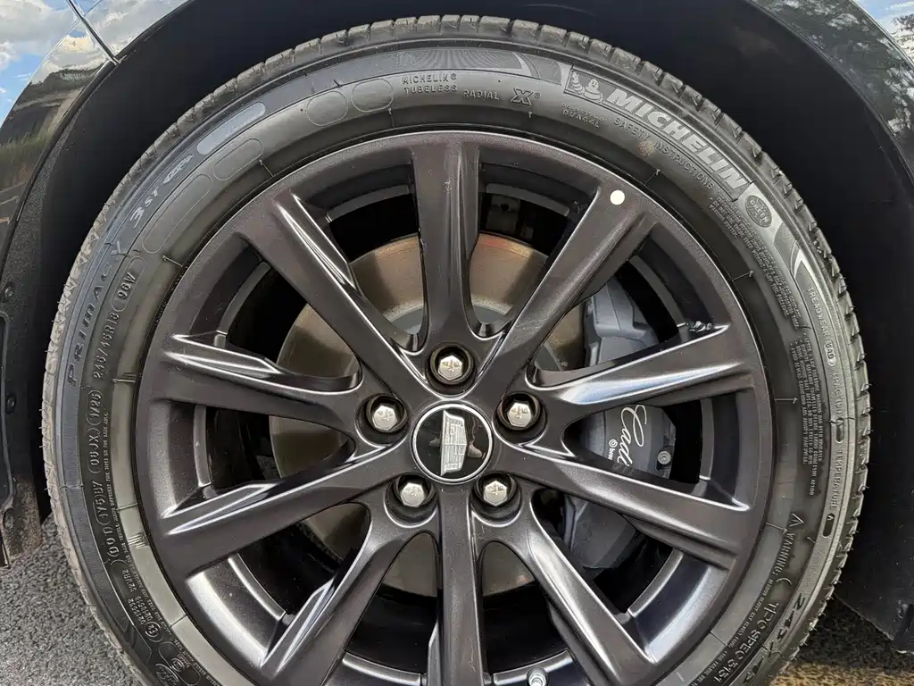 Cadillac CT5 — фото 20