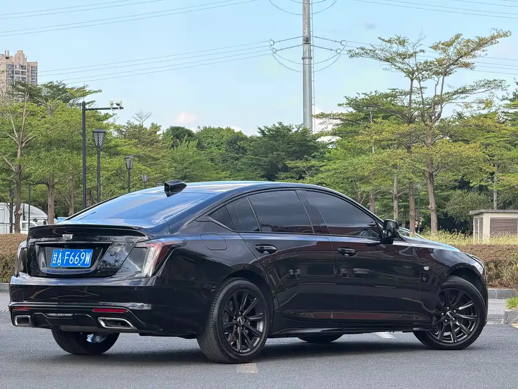 Cadillac CT5 — фото 7