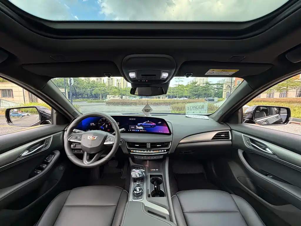 Cadillac CT5 — фото 11