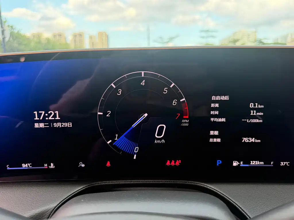 Cadillac CT5 — фото 16