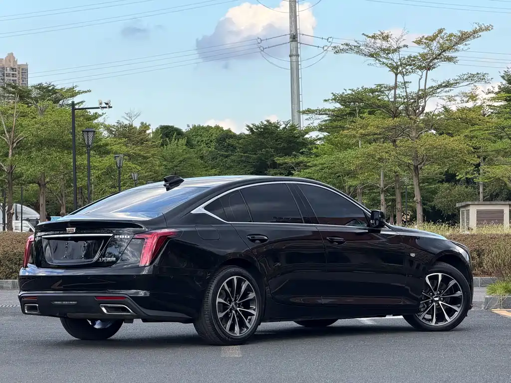 Cadillac CT5 — фото 4