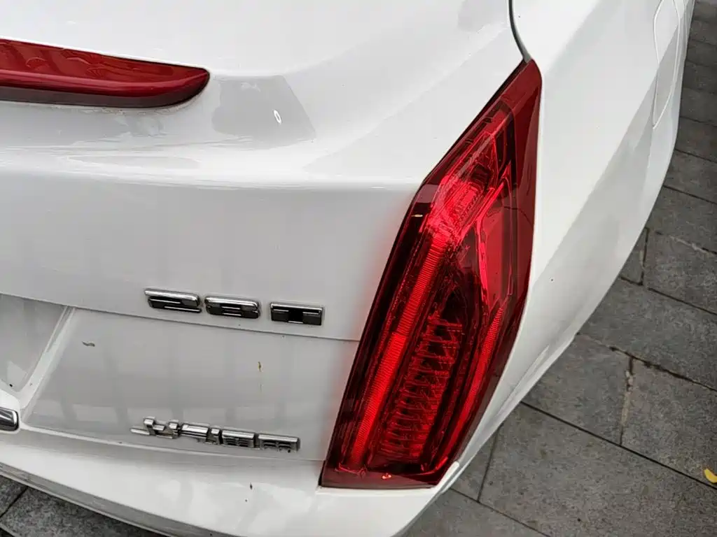 Cadillac ATS-L — фото 8