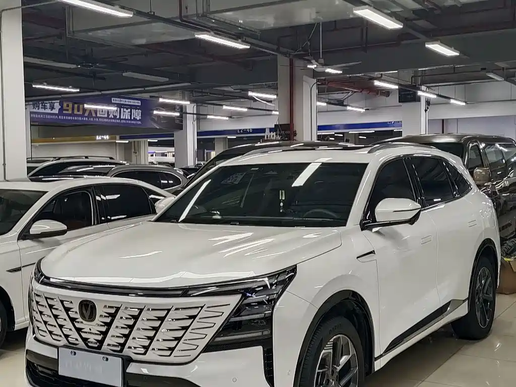 Changan CS75 PLUS — фото 3