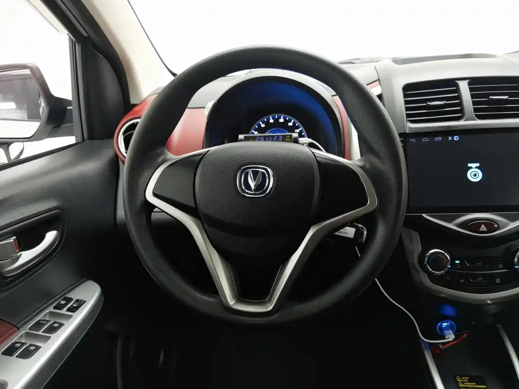 Changan EV — фото 11