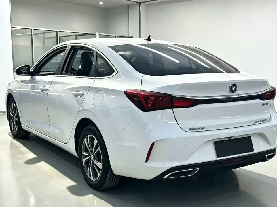 Changan Eado — фото 5