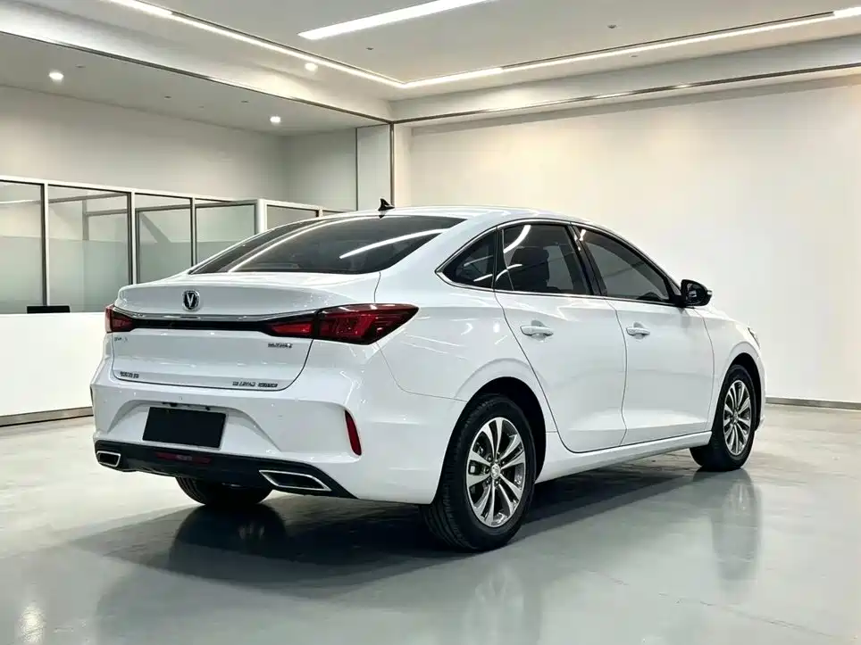 Changan Eado — фото 7