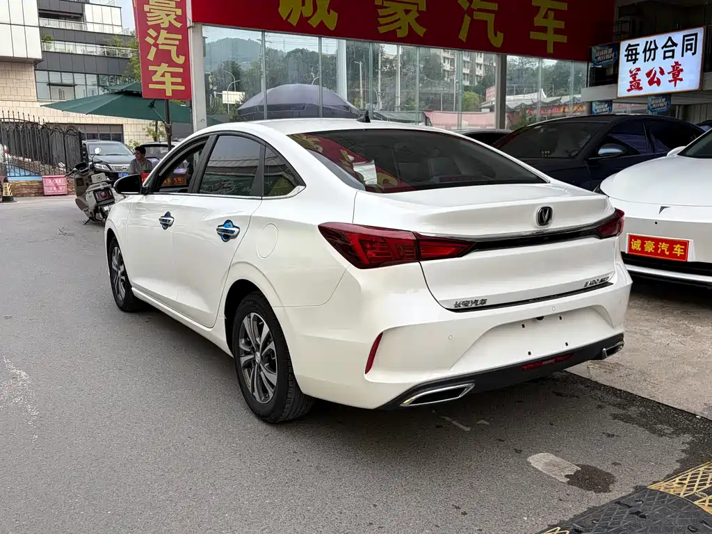 Changan Eado — фото 8
