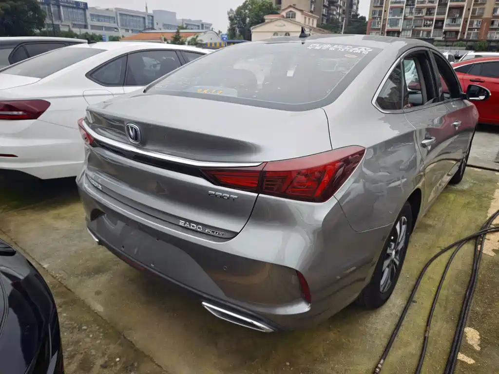 Changan Eado — фото 18