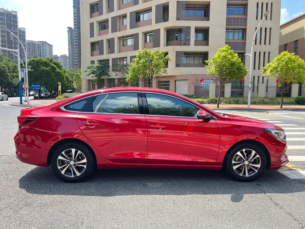 Changan Eado — фото 8