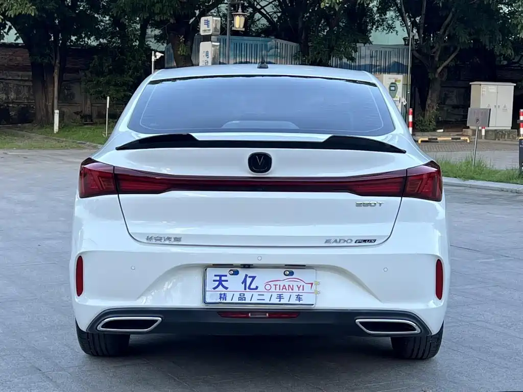 Changan Eado — фото 11
