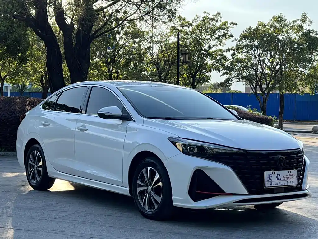 Changan Eado — фото 3