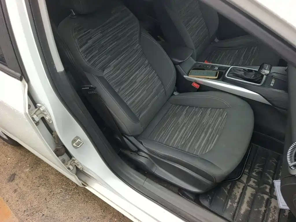 Chevrolet Monza — фото 25