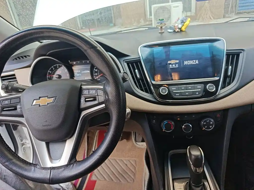Chevrolet Monza — фото 10