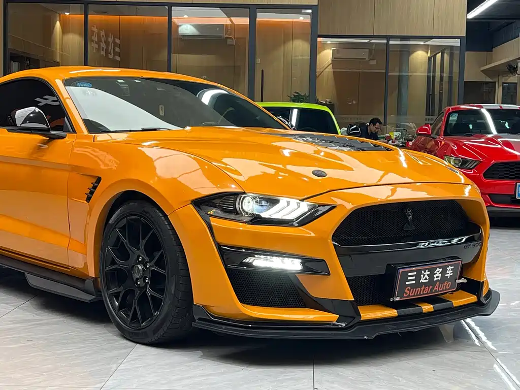 Ford Mustang — фото 10