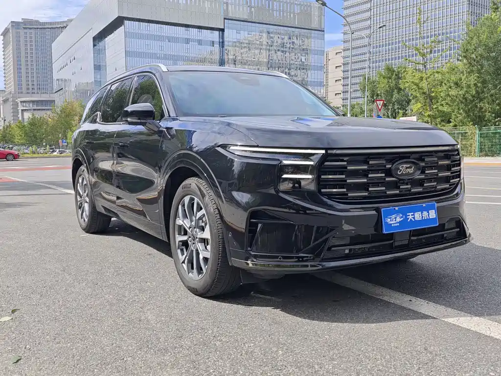 Ford Edge — фото 3