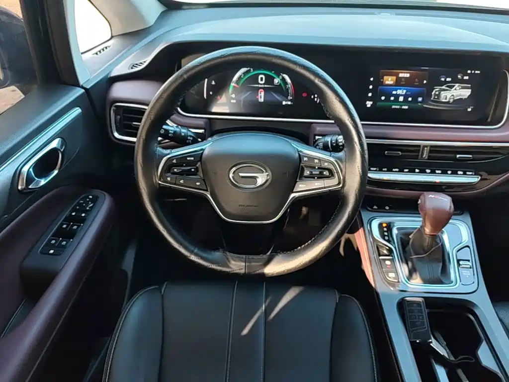 GAC Motor Trumpchi M6 — фото 11