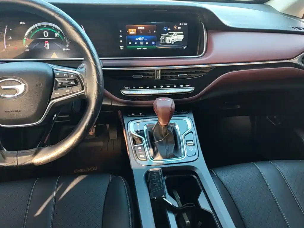GAC Motor Trumpchi M6 — фото 13