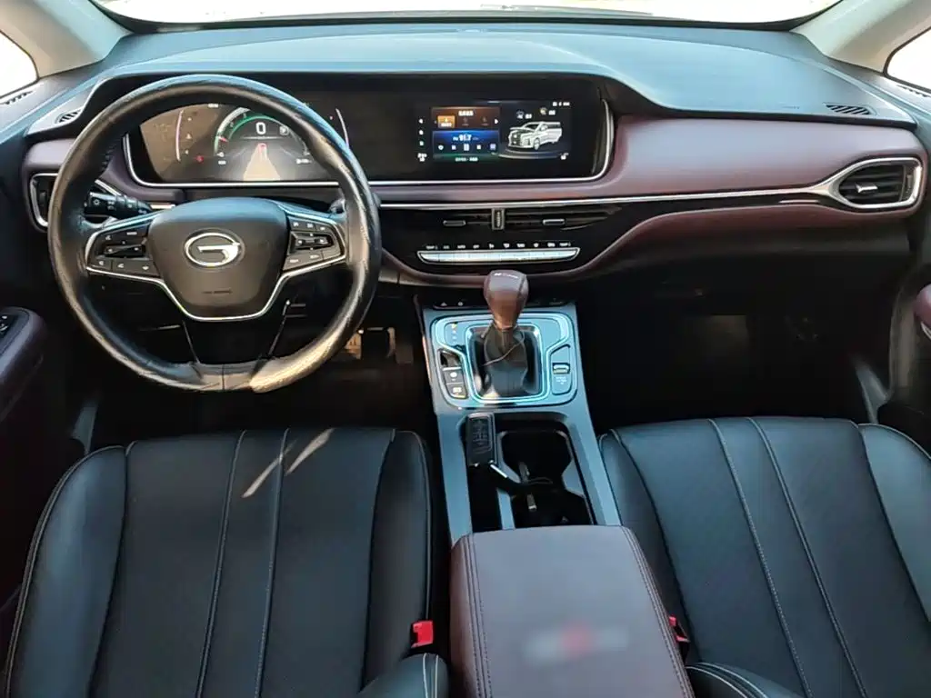 GAC Motor Trumpchi M6 — фото 10