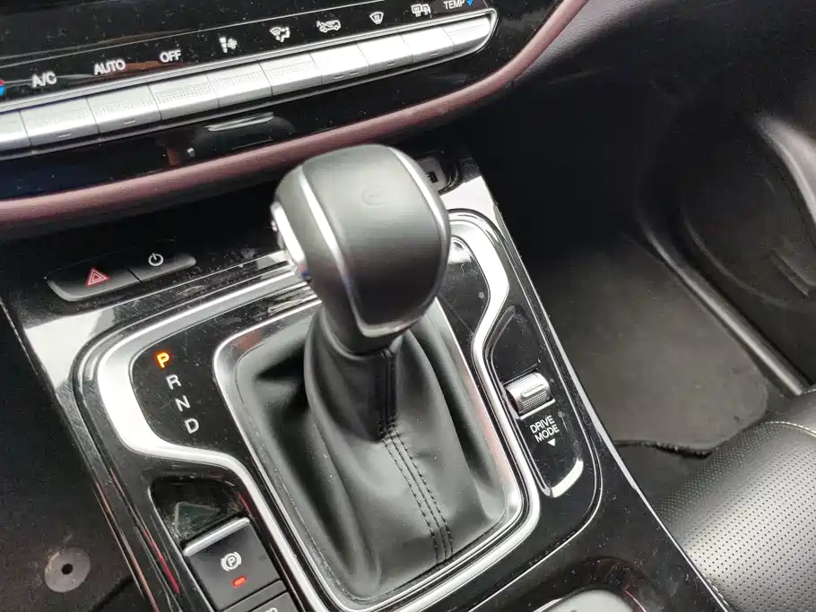 GAC Motor Trumpchi M6 — фото 16