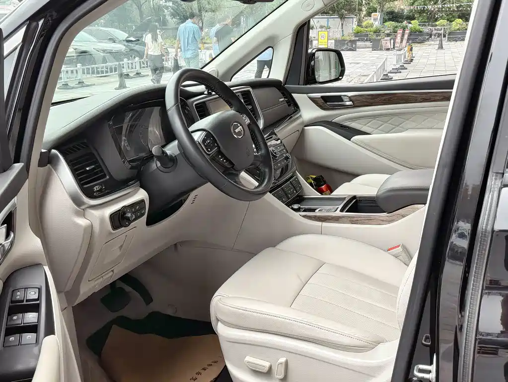 GAC Motor Trumpchi M8 — фото 4