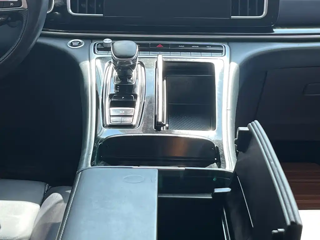 GAC Motor Trumpchi M8 — фото 13