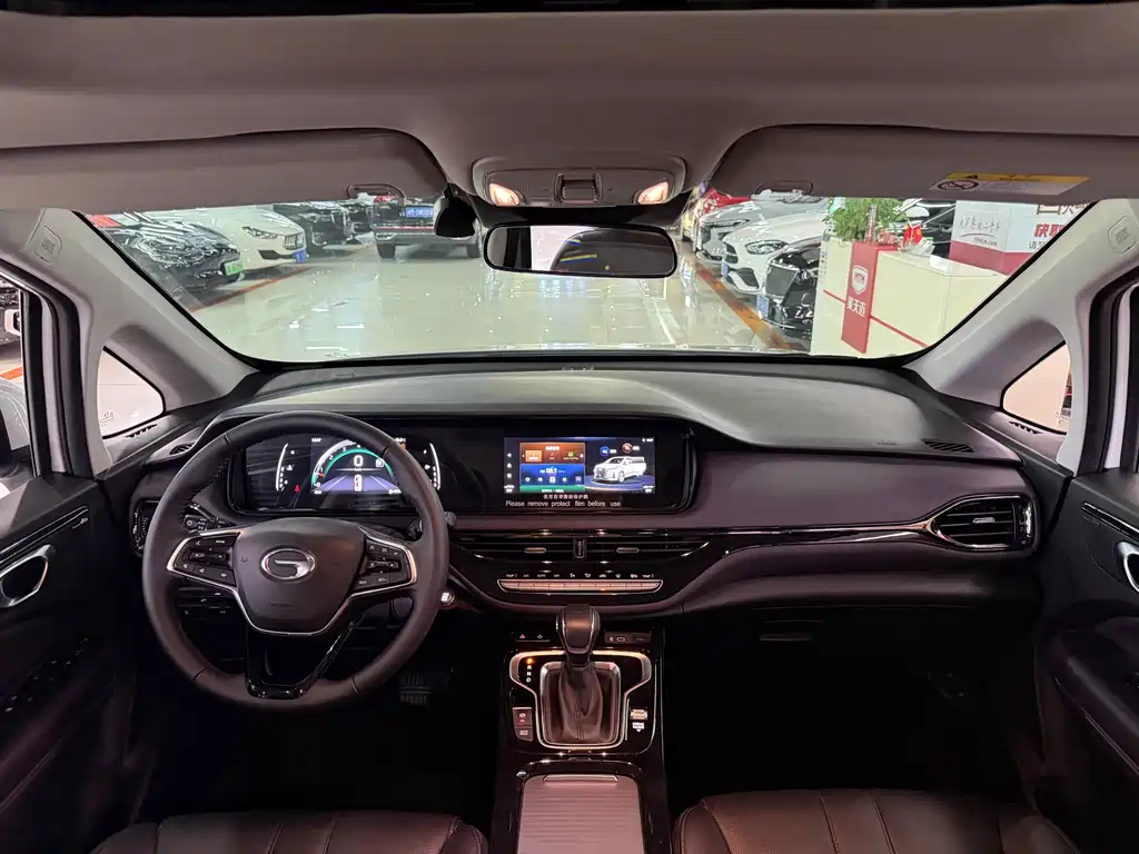 GAC Motor Trumpchi M6 — фото 11