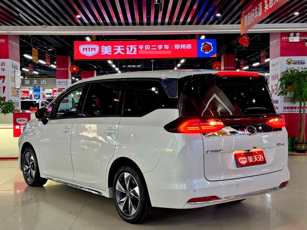 GAC Motor Trumpchi M6 — фото 6