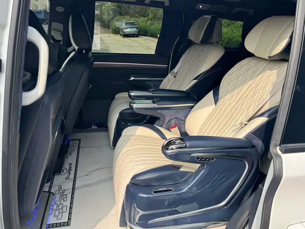 GAC Motor Trumpchi M8 — фото 25