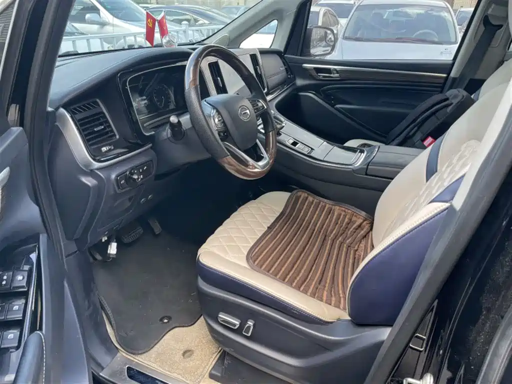 GAC Motor Trumpchi M8 — фото 2