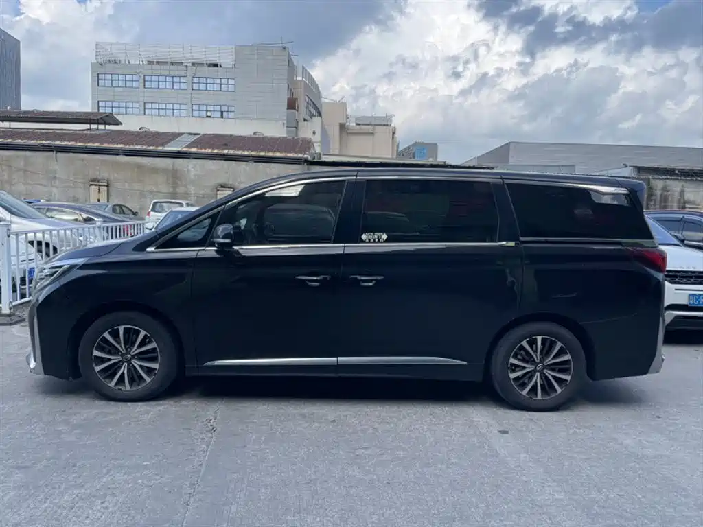 GAC Motor Trumpchi M8 — фото 10